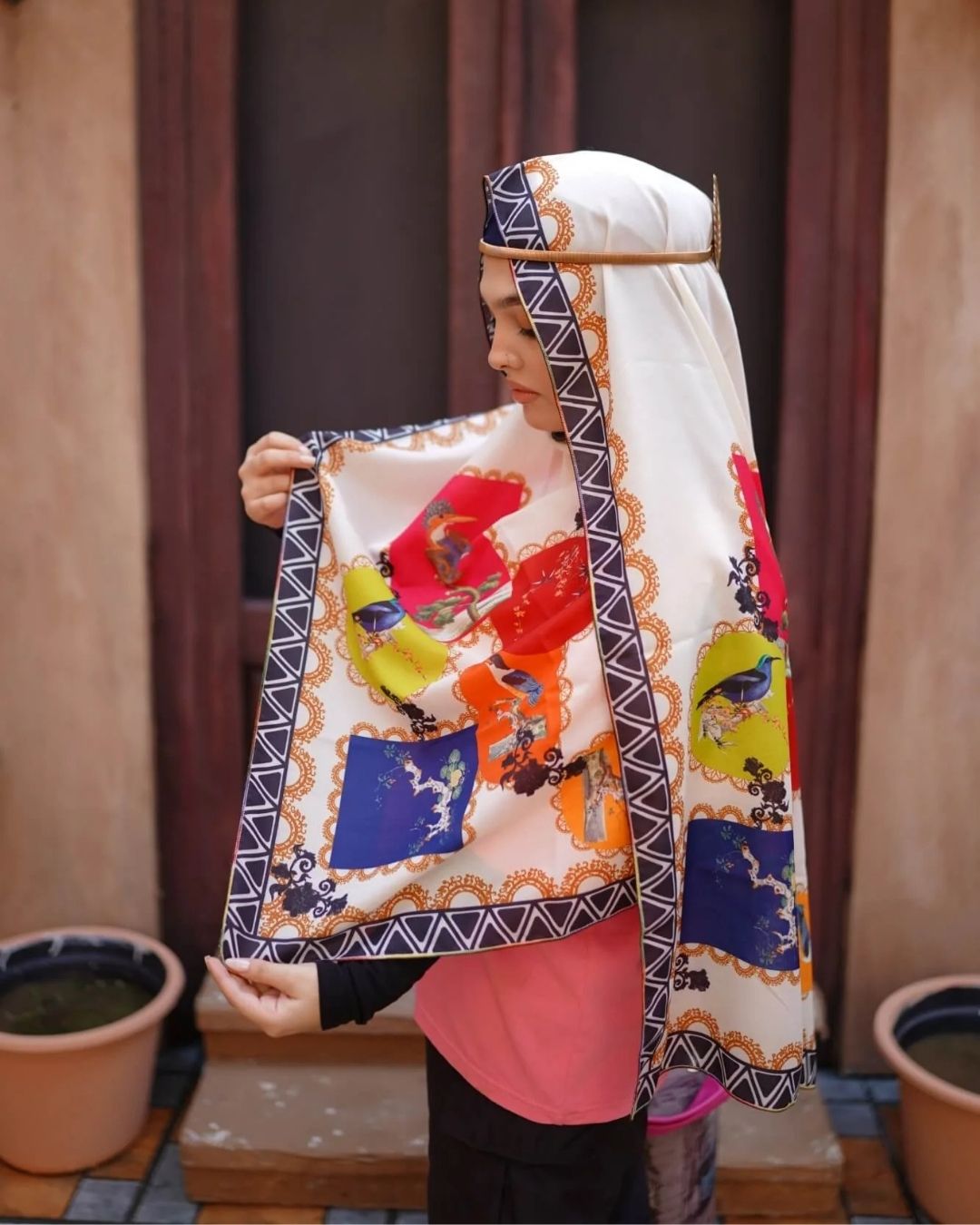 Ivory - Artistic Heritage Scarf