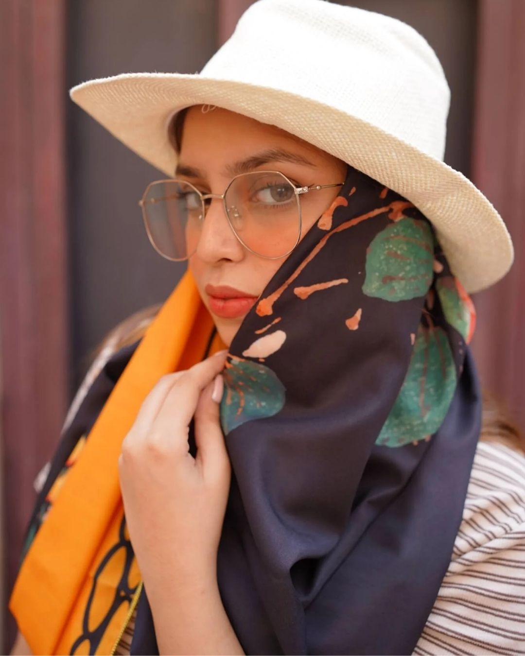 Sunleaf Charm - Bold Statement Scarf
